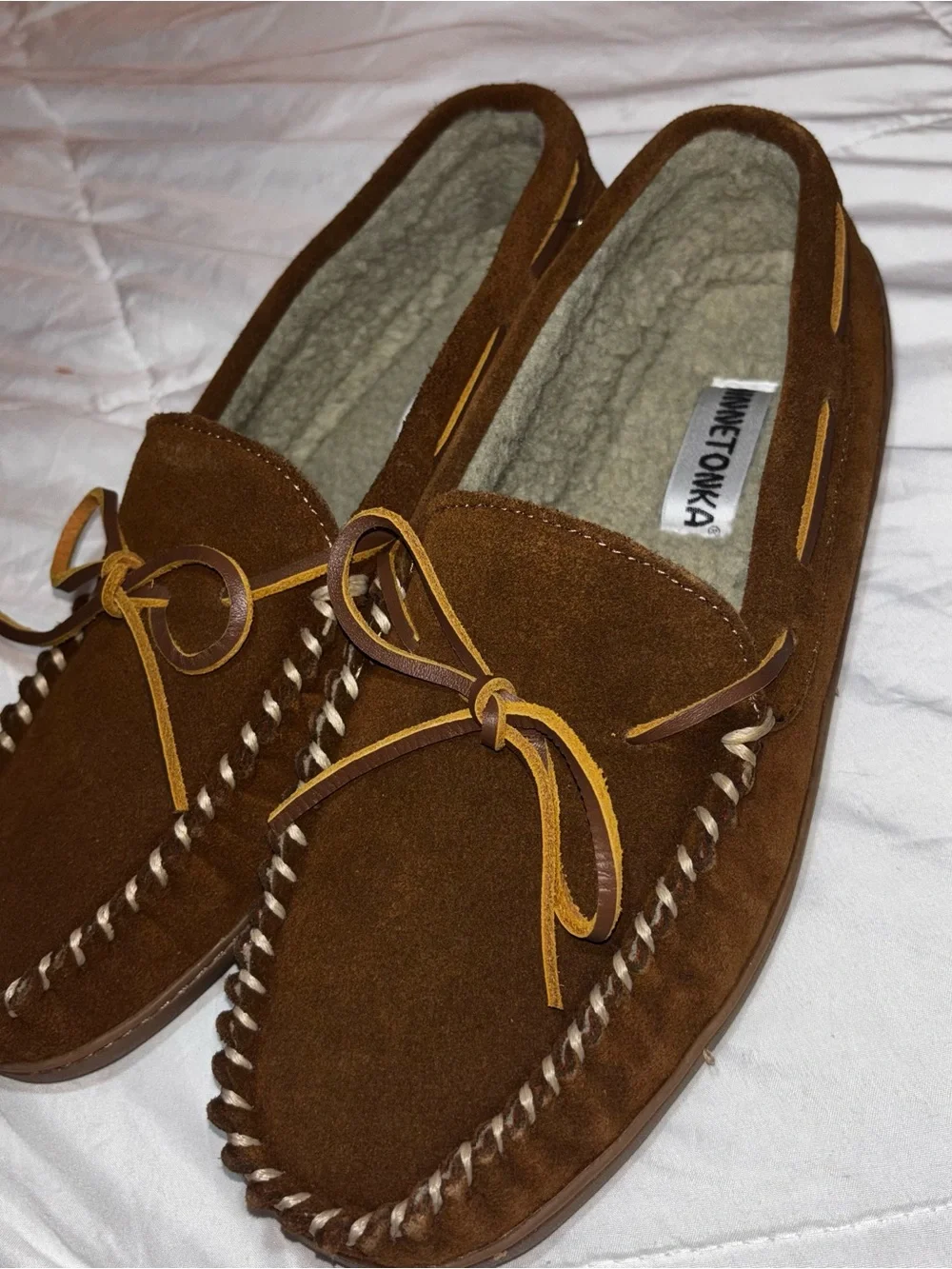 Minnetonka Men’s Brown Suede Shearling-Lined Moccasin Slipper